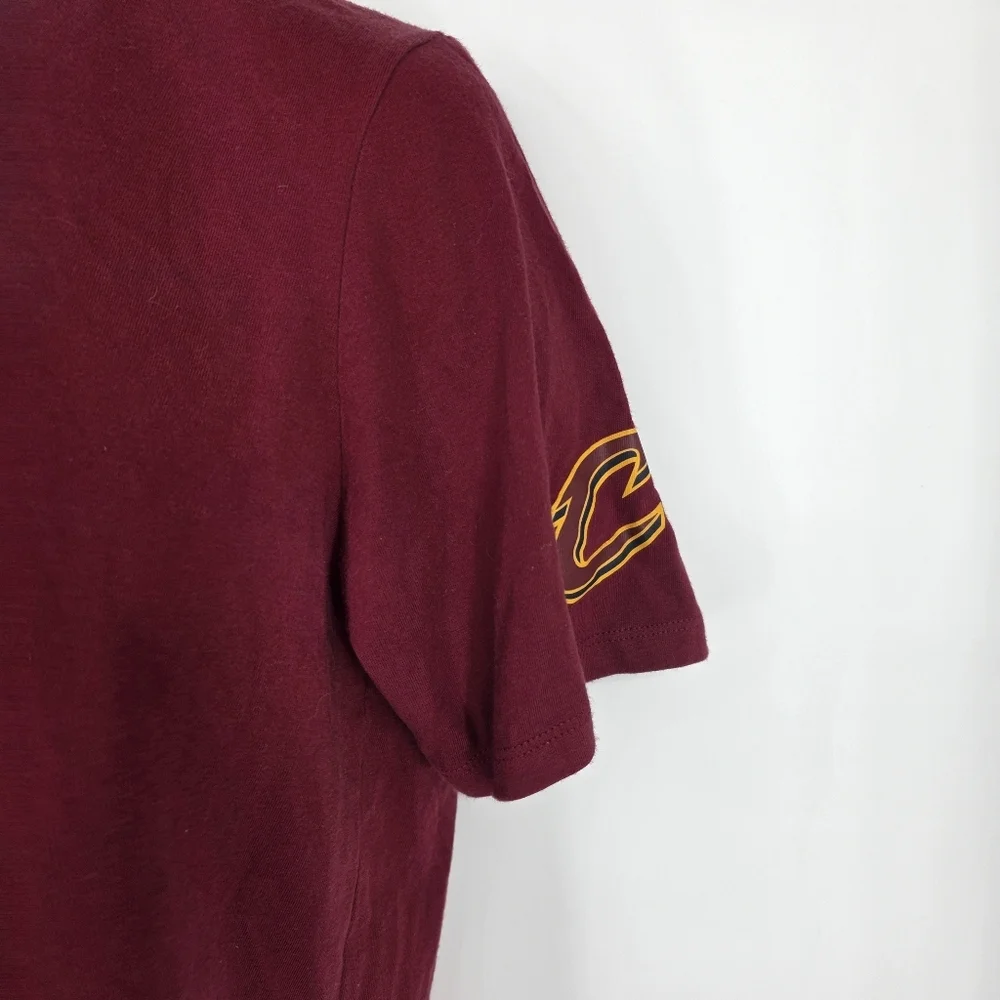 Nike Dri Fit NBA Cleveland Cavaliers Shirt Men XL Shirt Sleeve